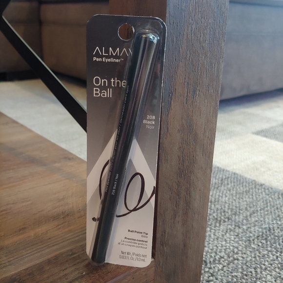 NWT Almay Makeup Bundle! - Picture 5 of 7